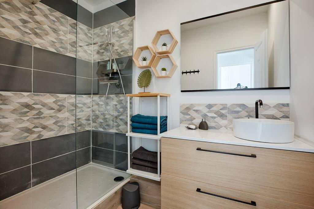 Apartamento Joli T3 Avec Balcon - Gare St-Charles A 50 M Marsella Exterior foto